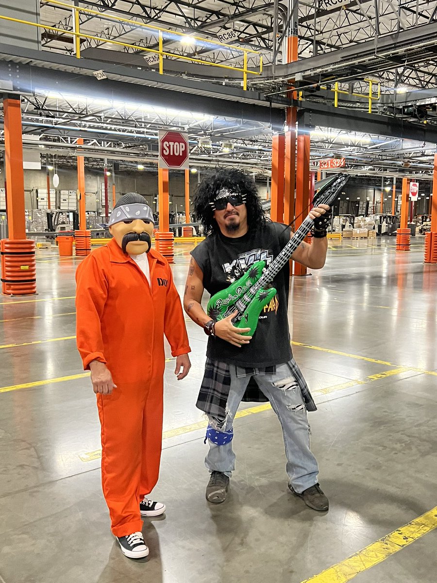 RobLo5087's tweet image. Halloween costumes today. A just a few of many costumes. @Jennifer053086 @Summer5087 @RichardCortez95