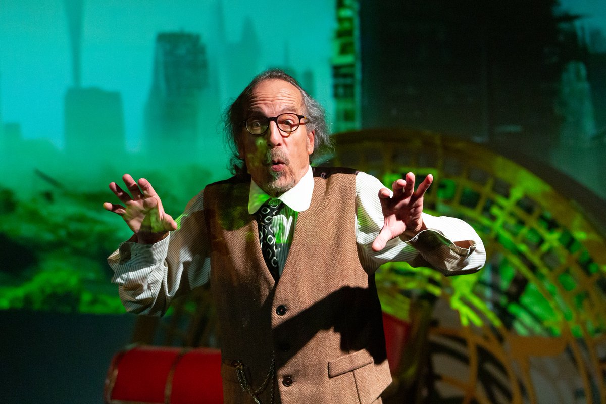 SCENATHEATRE's tweet photo. More Press Photos for H.G. Wells' THE TIME MACHINE!
Come journey to 1919, WWII, 9/11 & 800,000 AD! Opens tonight โ Nov 30 at @atlasPACDC
Tickets: https://t.co/9B3BuKlijW
#dcplay #dcshows #NEDC #hstne #dctheater #scenatheatre #dctheatre #dc #dmvtheatre #dmvshows #dcentertainment https://t.co/PbALk9VPk9
