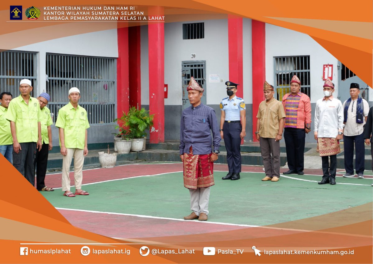 Lapas_Lahat's tweet photo. *Petugas Lapas Kelas IIA Lahat Gunakan Pakaian Adat Berbagai Daerah, Peringati Hari Sumpah Pemuda*

@Lapas_Lahat 
@BarutuSoetopo 
@Lapas_Lahat 
#LapasLahat
#SoetopoBerutu
#LapasLahat https://t.co/km02XhjvQ6