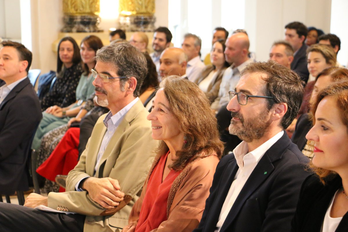 MGarmendia_B's tweet photo. La novena edición de la #DSSWeekINN toca a su fin. Esta mañana hemos hecho entrega de los Premios DSS INN. @fomentoss https://t.co/qgNSp5S5gO