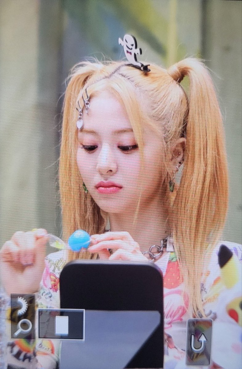 221028 프리뷰

윤진아 ㅋㅋ 

#르세라핌 #허윤진