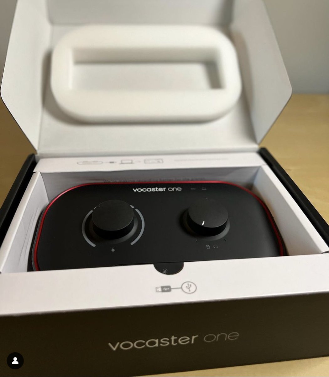 WeAreFocusrite's tweet photo. "Leveling up the podcast setup 🎙️"

📸 @8020records

#vocaster #focusrite https://t.co/f3eVxgKTRa