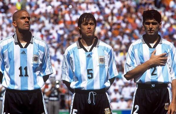 90sfootball's tweet image. Juan Sebastián Verón, Matías Almeyda and Roberto Ayala, 1998.