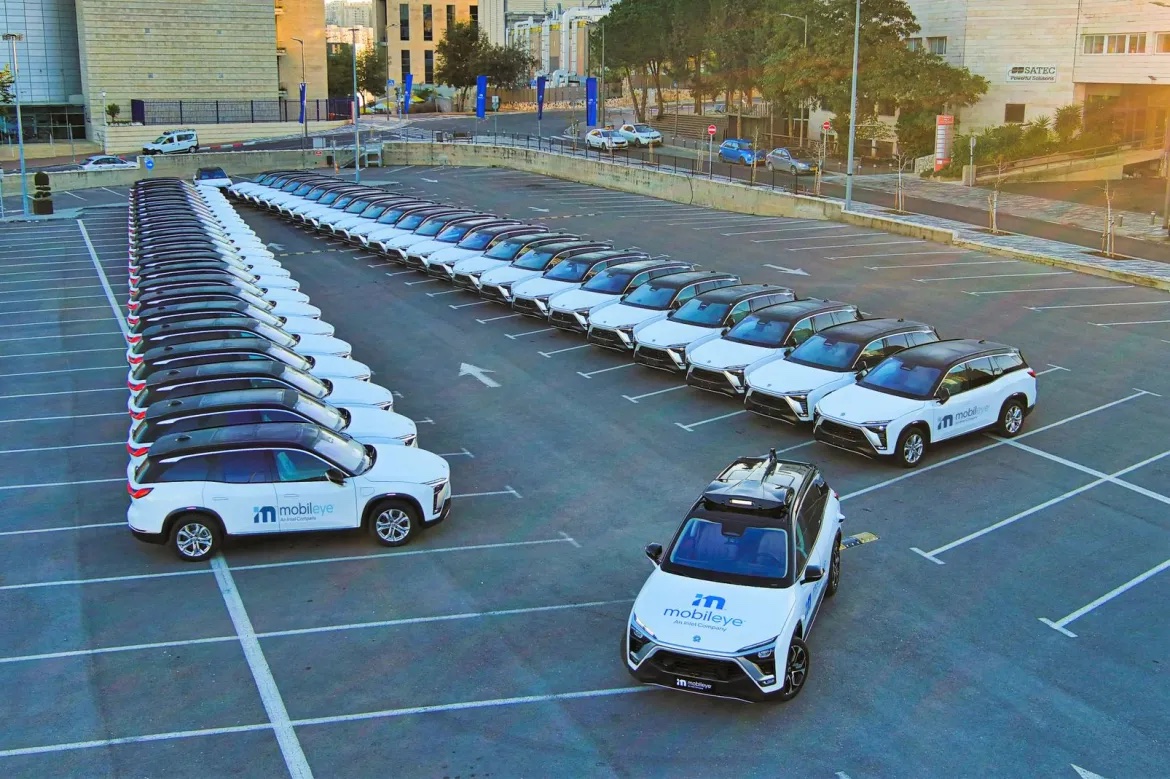 Mobileye recently began testing Level 4 autonomous driving in Detroit with over 50 vehicles. This testing is the basis for robotaxi services in the future. Learn more here! bit.ly/3Lg9zXQ