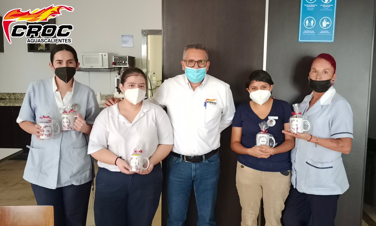 Seccion67CROC's tweet photo. #CROCAguascalientes;
Está mañana queremos felicitar a todas las camaristas del mundo, pero en especial a nuestros compañeros y compañeras camaristas de la #Seccion67 , por ser el #díadelacamarista, porque su labor va más allá de la limpieza del hotel, @IsaiasSiCumple https://t.co/ngpLpdtyfo