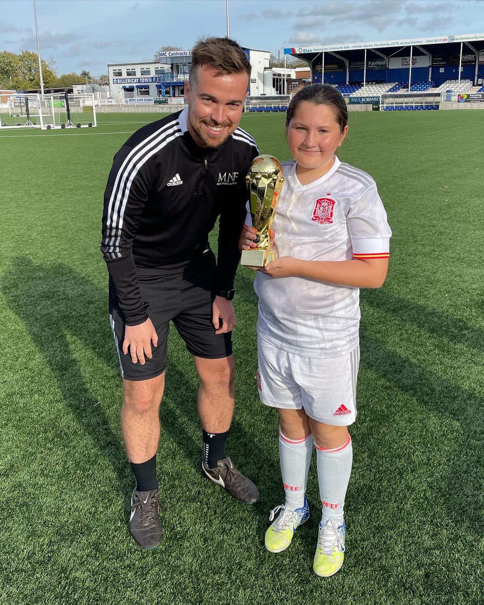 Mark Noble Football tweet media