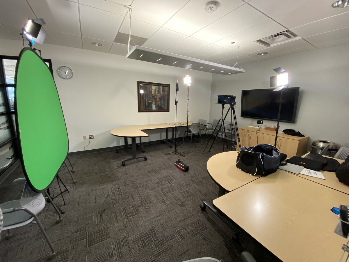 LightsailVideo's tweet photo. Happy Friday from the Lightsail mobile green screen studio! #denvervideoproduction #corporatevideos https://t.co/KnYvnW8w3m