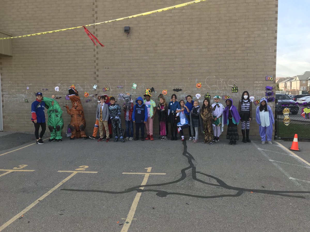 FitzsFourFive's tweet photo. Thank you to all the volunteers for such a fun day!!!
⁦@QHMilton⁩ https://t.co/F33vyieKP6