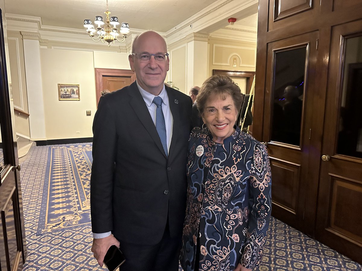 I was proud to join <a href="/jstreetdotorg/">J Street</a> and <a href="/rntamir/">Nadav Tamir</a> as they honored my dear friend, <a href="/RabbiLondon/">Andrea London</a>, with the Justice and Peace award. Andrea is an amazing leader in our community for people of all ages and walks of life. Thanks for your tireless work to create a more equitable society.