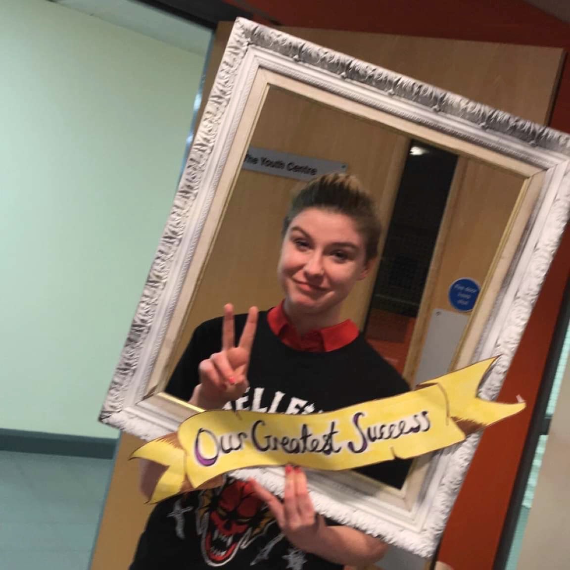 SoTCityCouncil's tweet photo. Every young person in #StokeonTrent deserves the opportunity to make the most of their talents and abilities.

So to celebrate National Care Leavers Week, 25 of our care-experienced young people got together to celebrate their achievements 

#NCLW 👦👧⭐️

(1/3) https://t.co/U1pd51gfWT