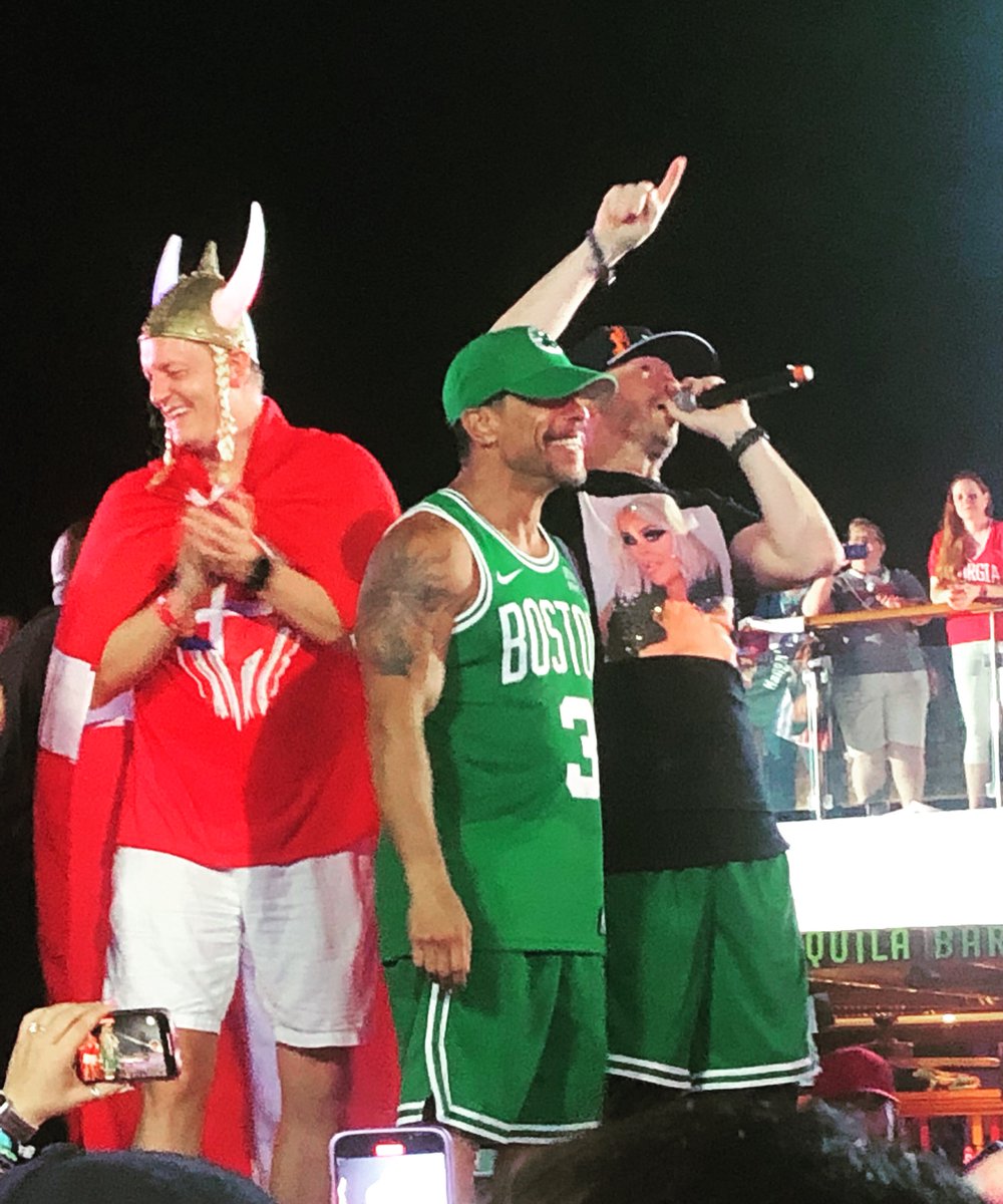 LisaCapitelli's tweet photo. @DonnieWahlberg Thank you Donnie for another memorable cruise. ♥️🥳🚢💃🏻🍹 Had a blast again. It makes my heart so happy to see how much you and the guys love the #blockheads. I’m thankful and honored to have been a part of such a magical experience. Can’t wait for the next @NKOTB adventure 🤖♾ https://t.co/Zr6Qo8NsMb