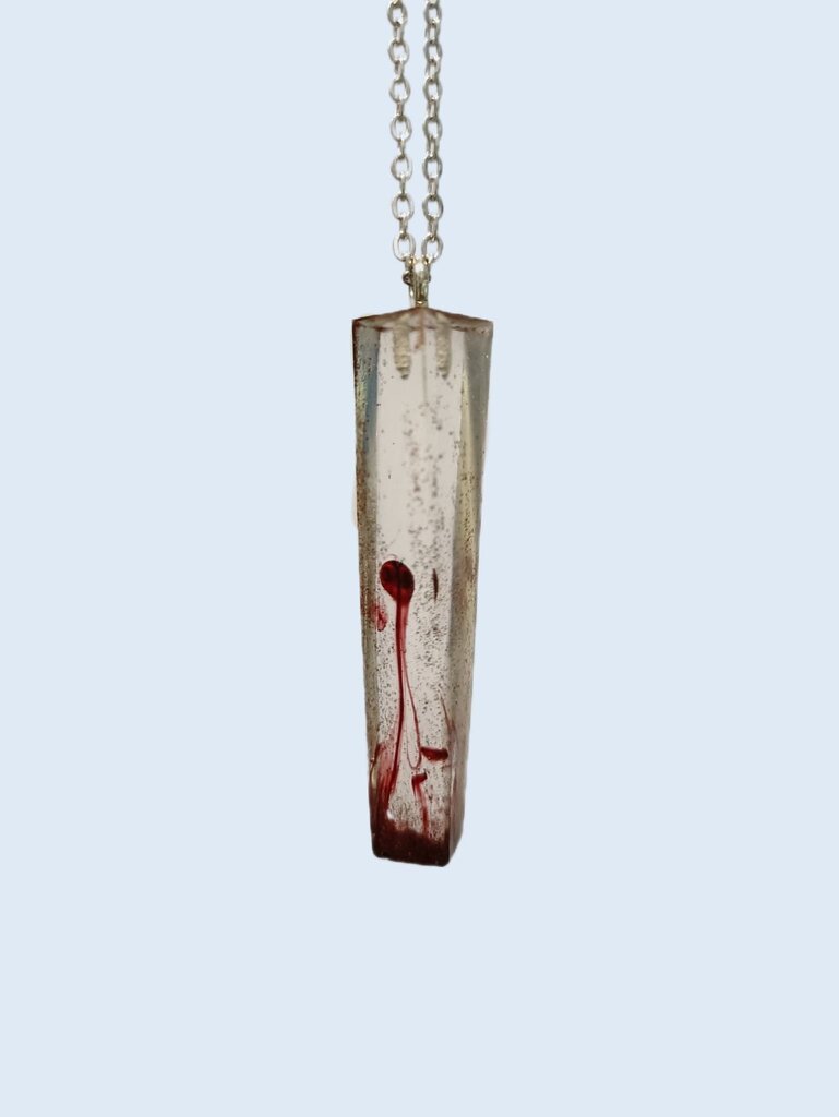 _aviarto's tweet photo. Blood Drop Pendant│5.50 GBP

Handmade with ❤️ by ResINpeace. 
To order or for more information, please check 👇
https://t.co/qnrm5MGRhZ https://t.co/62fSNZYq2O
