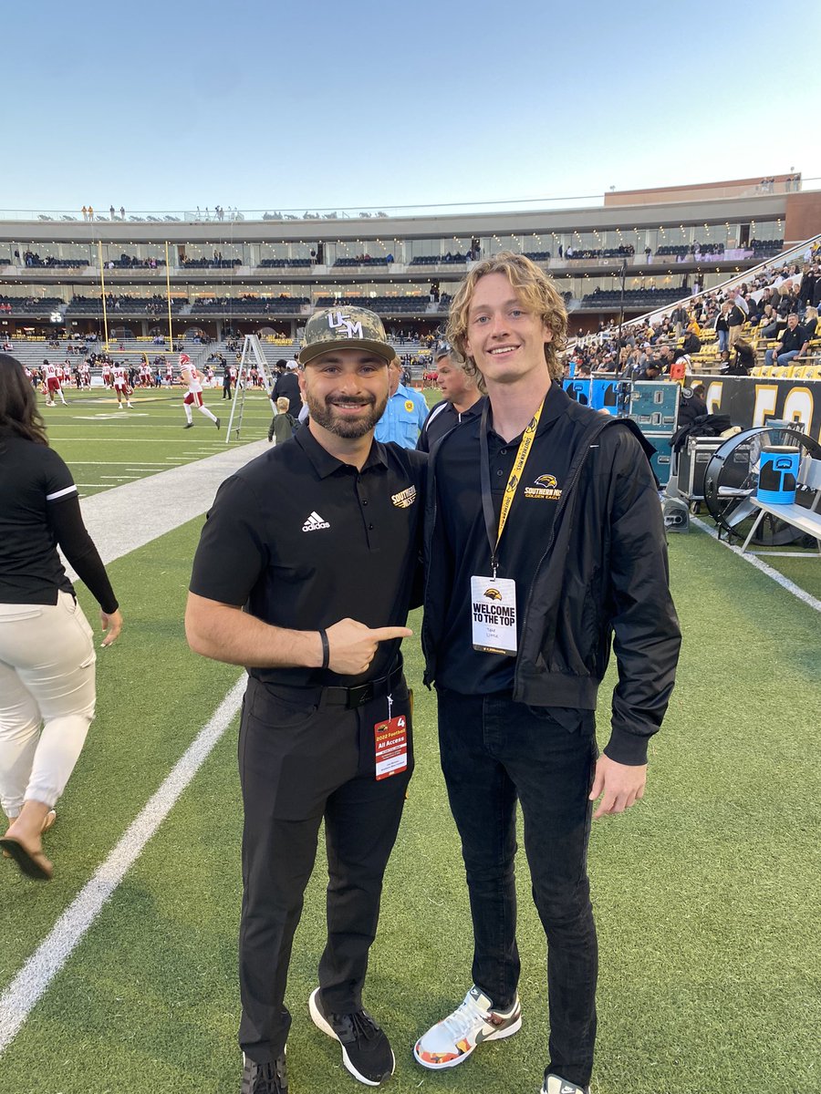 Tatelittle2's tweet photo. Thank you for the game invite @joemoreno_USM @_USMrecruiting https://t.co/bLgm1NBHF4