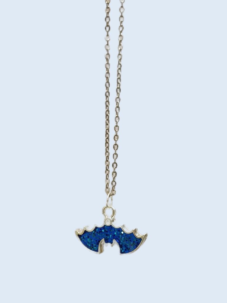 _aviarto's tweet photo. Glitter Bat Necklace│5.99 GBP

Handmade with ❤️ by ResINpeace. 
To order or for more information, please check 👇
https://t.co/zhwY1hYr2L https://t.co/e90BFK00uh