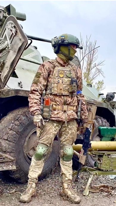 DesignChamber's tweet image. Харківщина. Ще один трофейний російський БТР-82А. На башті намальована літера «Z» в квадраті.