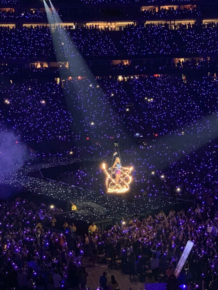 Iuvsneedy's tweet photo. RT PER MANIFESTARE UN CONCERTO DI TAYLOR A SAN SIRO L’ANNO PROSSIMO https://t.co/0lOMK2ycdU