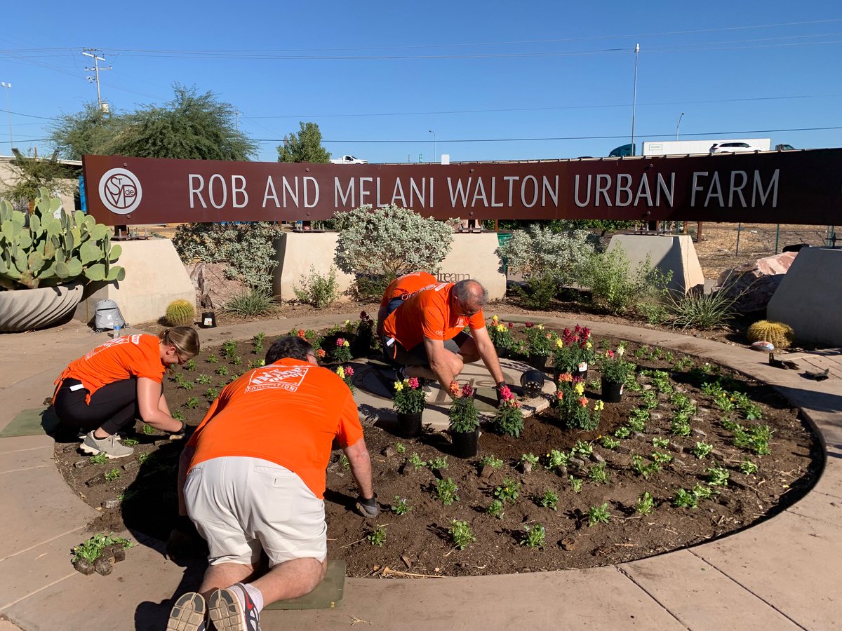 🧡 Thank you to our Diamond building materials supplier partners, @CharlottePipe @FeitElectricLighting @HamptonBay <a href="/Leviton/">Leviton</a> <a href="/Niagara_Water/">Niagara Water</a> @Rheem &amp; @Ring, for serving homeless veterans alongside #TeamDepot. Thanks to their help, thousands of veterans will receive fresh meals.