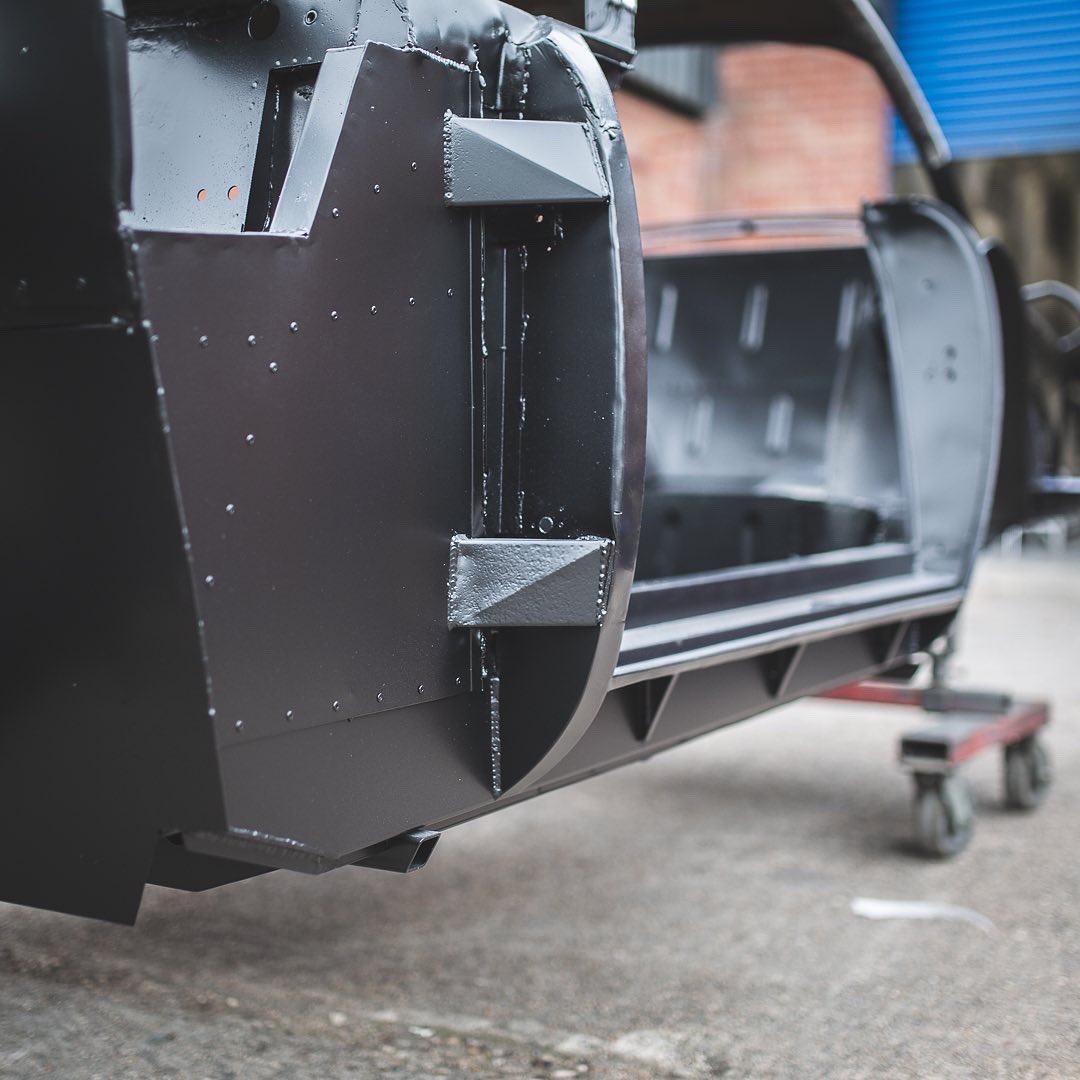 This Aston Martin DB5 restoration project has just returned having been powder coated.
#astonmartin #astonengineering #astonmartinlife #db5