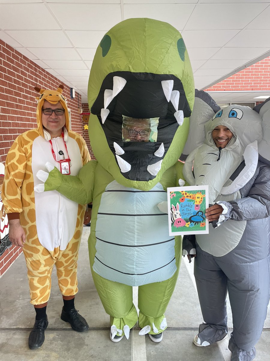 KatyRoede's tweet photo. What a great way to start a Friday! @StovallPK_AISD hosted their Book Character Parade and it was everything. Thank you @MrAmes_ for the invite! #AldineConnected https://t.co/NhZlMjaAya