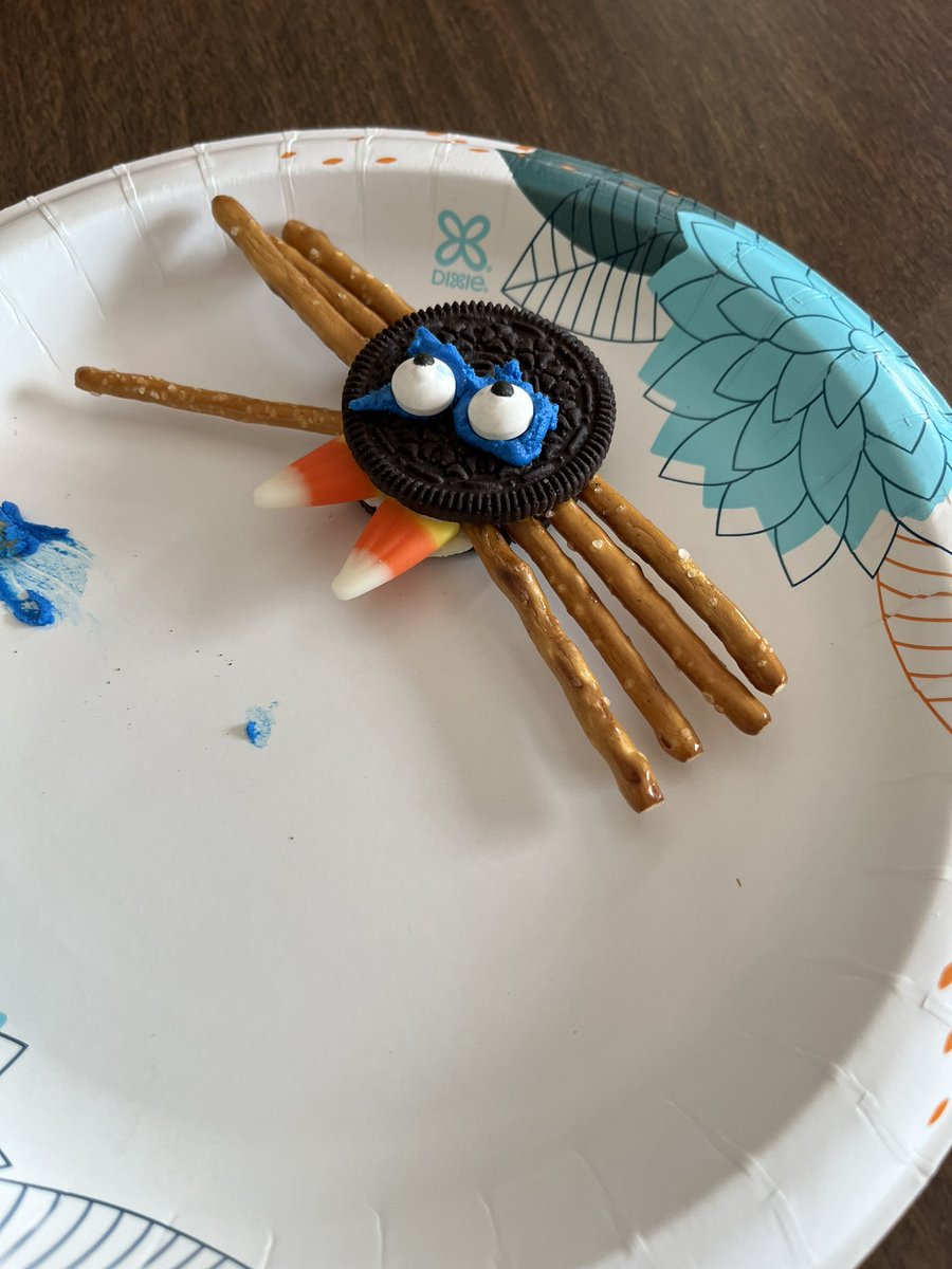 Mrs. Klausman tweet media