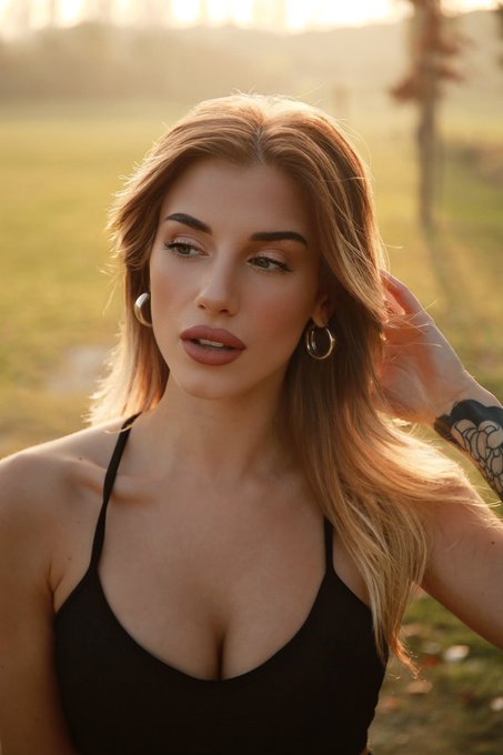 RT se ti piacciono i miei occhi😜 https://t.co/wBf3FEDA6D<a href="/tag/girl"class="tags"><span>#girl</span></a><a href="/tag/of"class="tags"><span>#of</span></a><a href="/tag/onlyfans"class="tags"><span>#onlyfans</span></a>