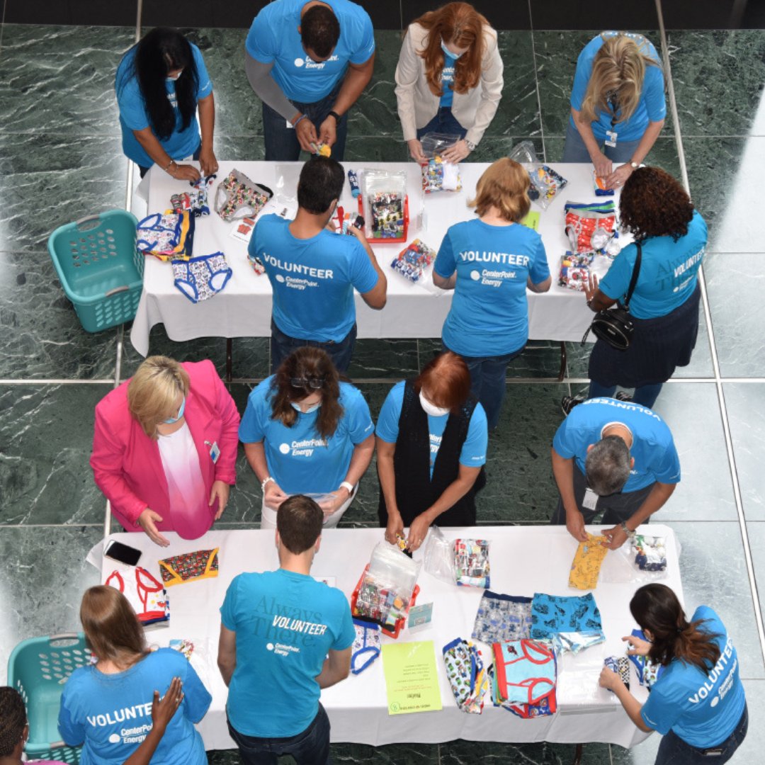 Undies4Everyone's tweet photo. Time to plan your holiday volunteering event. 🎁  With Undies for Change, any company or organization anywhere in the US can pack and deliver undies to their local Boys and Girls Club. #volunteer

Schedule your event today: https://t.co/MTOPRmPpMn https://t.co/4VpZ5REk2z