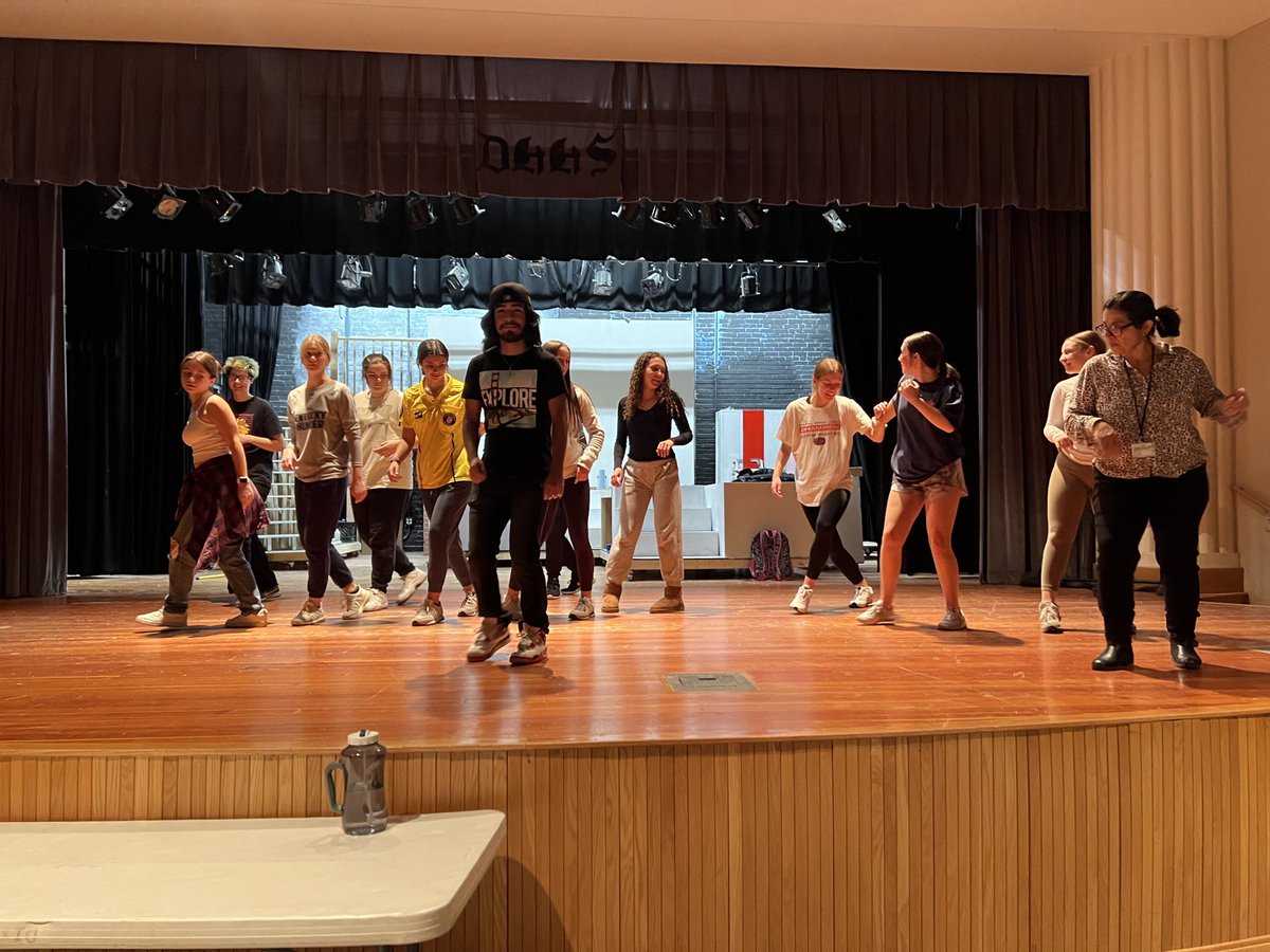 SenoraDennler's tweet photo. AP Spanish bailando la salsa, la bachata, y el merengue https://t.co/KlXzuibfgd