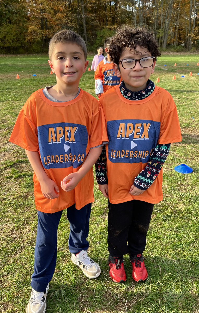 2FBHE's tweet photo. 2F -BHE APEX FUN Run 2022! #itsgottabeBHE https://t.co/ASGDevIkYI