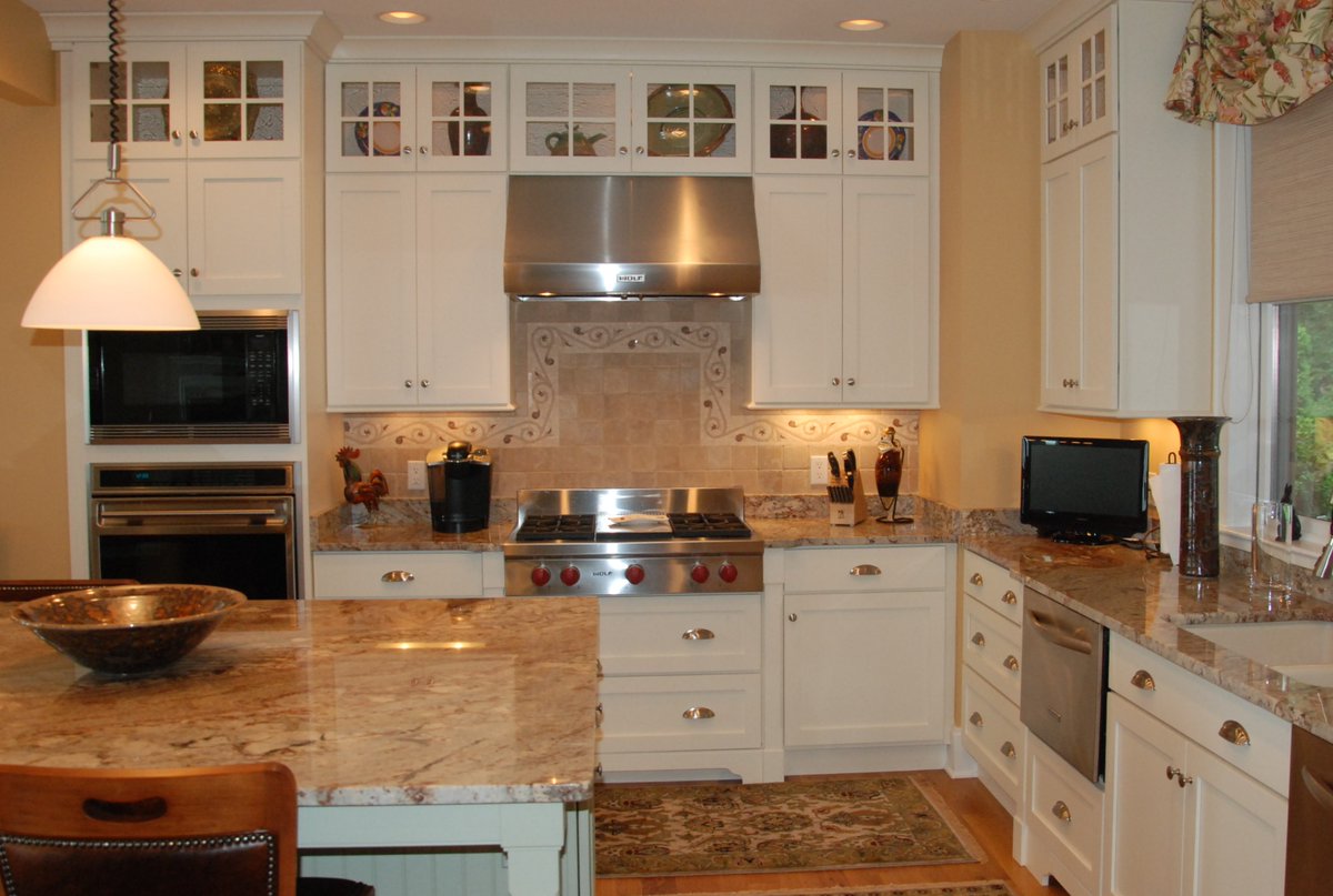 SanctuaryInt's tweet photo. With some assistance from us, you'll go from a plain kitchen to one that wows everyone who sees it because it is timeless, beautiful &amp; functional! https://t.co/deZdZtXXIk