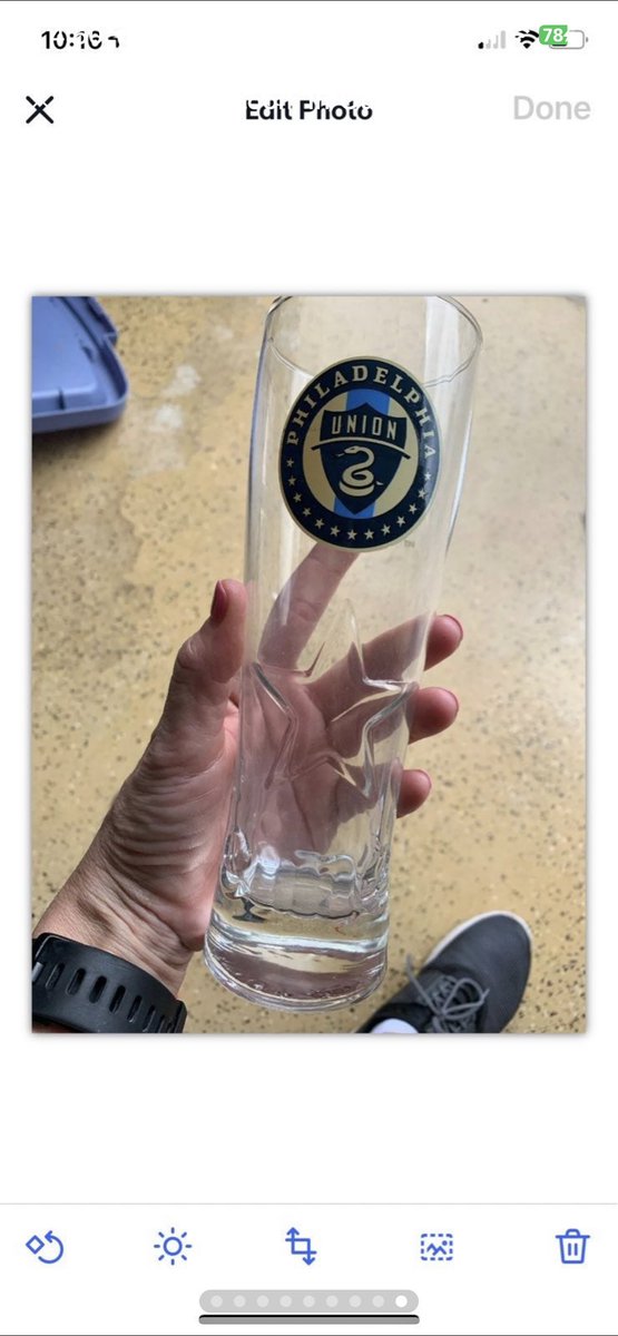 JonFoden1's tweet photo. Hey @lisajoyled I see you are again selling these on Mercai. Maybe you could actually use bubble wrap that isn’t 90% popped &amp; something to keep the glassware from smashing into each other and shattering? It would have been cool if you did that for mine in July. #shitforbrains https://t.co/OSN7PbyKdr