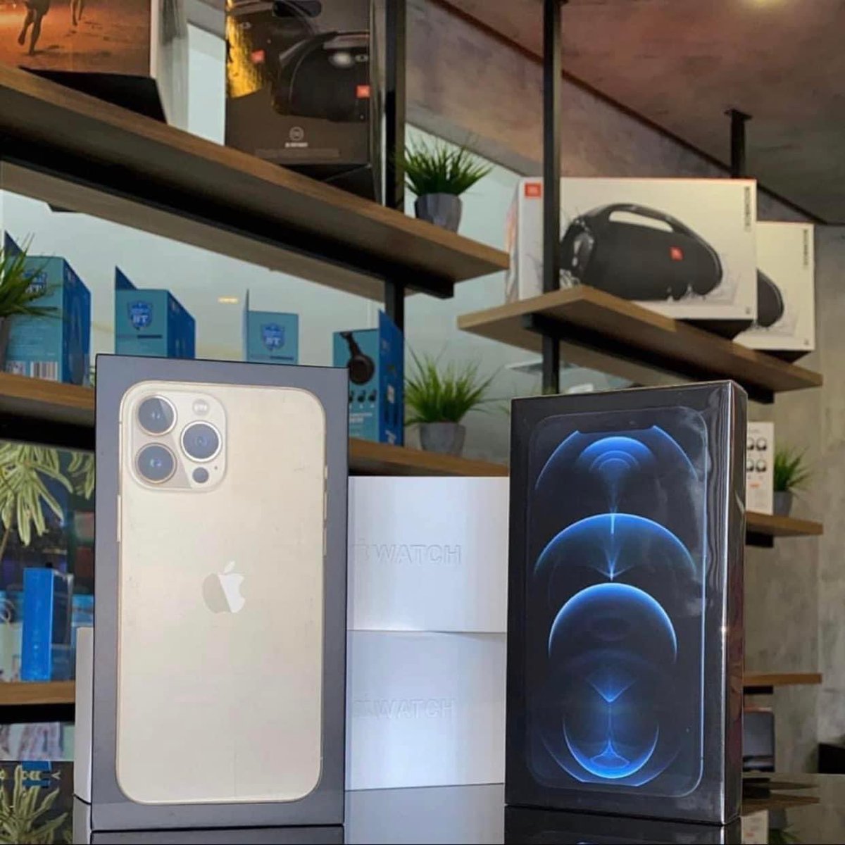 AFROSTORE0's tweet photo. عرض اليوم 😍😍
IPHONE 11 128 GB
 * 🤍🌙
                                                    IPHONE XR 128G
 * 🤍🌙
  IPHONE X 256 GB
اطلب الان يصلك بي المجان 
جميع الأجهزة جديدة نموذج  ( M ) مع فاتورة ضمان 
للطلب تواصل 0913211900 وتساب 0922775167
يوجد خدمة توصيل 🚚 https://t.co/oRw3OIteVa