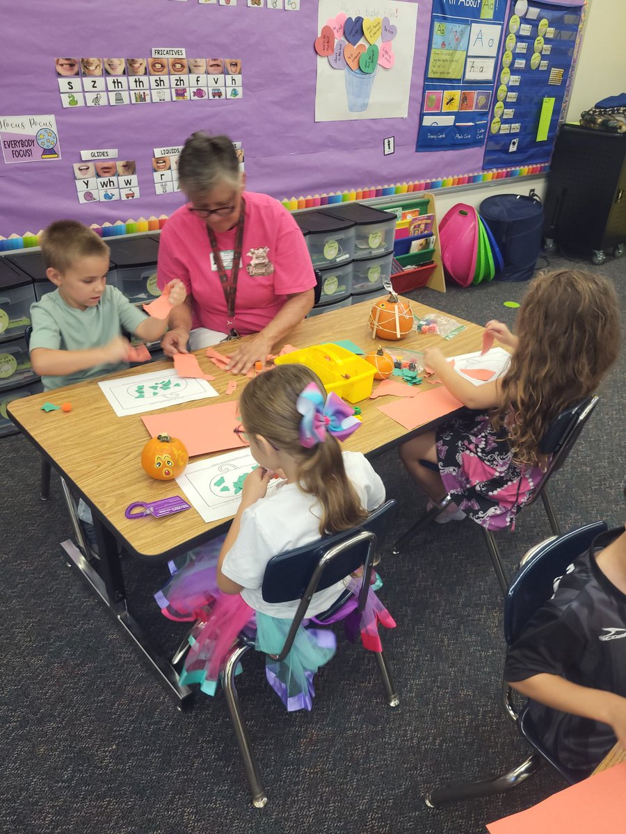 kjoy1542's tweet photo. Pumpkin day fun.  #celebratelps @CitrusSchools https://t.co/26rKxhAVYJ