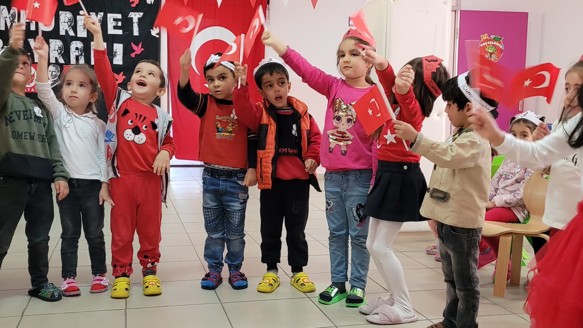 AnaokuluVilayet's tweet photo. Yaşasın Cumhuriyet...
@tcmeb
@MalatyaMem
@behcet_bakir
@cemalkalay44
@yesilyurtmem44

#cumhuriyetbayramıkutluolsun 
#cumhuriyetbayramı https://t.co/pUm1omyBfN