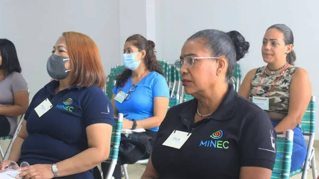 #Entérate | En la continuación del proceso formativo del personal del #Minec, se llevó a cabo el segundo módulo  del curso "Gestión de Equipo", en el salón Carlos Lanz ubicado en las instalaciones de la Universidad Popular del Ambiente Fruto Vivas (Upafv).

#VenezuelaTierraDePaz