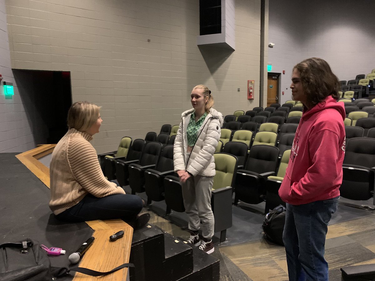 HKellyCG's tweet image. Thank you Aerospace Engineer Mallory Smith from @northropgrumman for coming to talk to our students today! 🚀 We are inspired by your work with @NASA and honored that you spent time with us today! #WomenInSTEM #CLSengaged #CareerExperienceProgram
