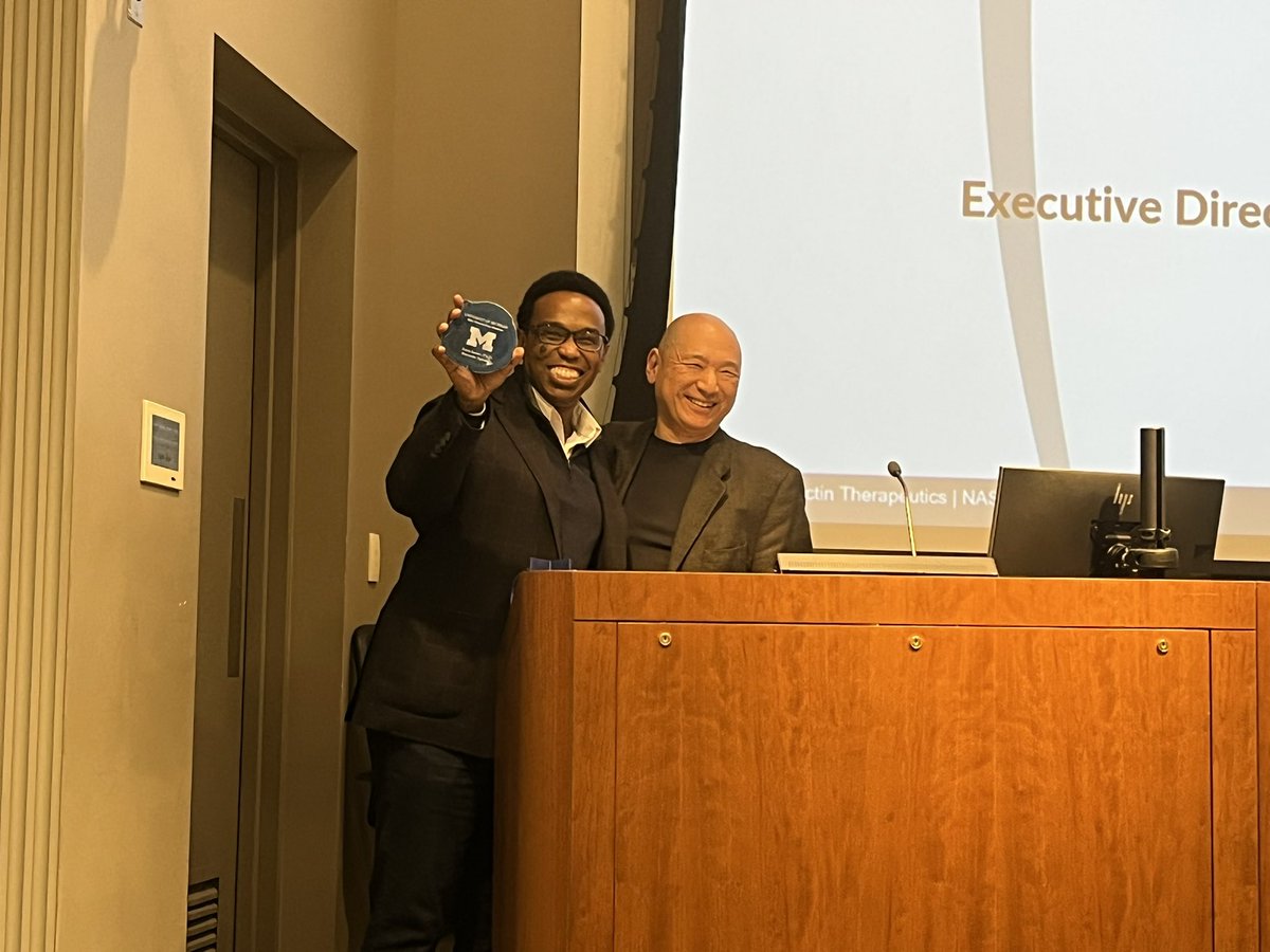 Congratulations to <a href="/UMPharmacology/">Umich Pharmacology</a> 2022 Outstanding Alumni Speaker, Dr. Ezra Lowe, and his graduate mentor, Dr. Yoichi Osawa!