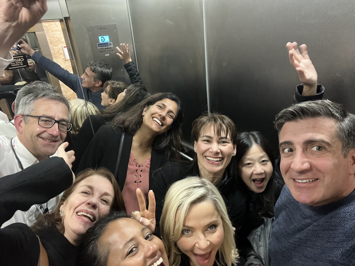 Elevator selfies are the best, especially when you’re standing next to the super nice, smart, and fun Nancy Lee! #RANZCR22 #radonc mskcc.org/cancer-care/do…