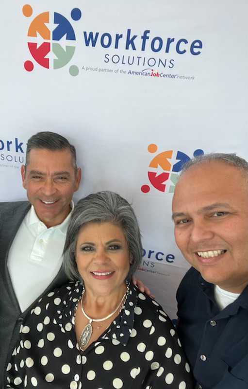 RegionOneESC's tweet photo. Our very own CTE Coordinator Leo Saenz presented at today's @GulfCoastWFS Board Training! Saenz spoke about the many ways industries and schools can collaborate to develop the next generation of professionals in the region!
#RegionOneESC https://t.co/ugrcNnmnzx