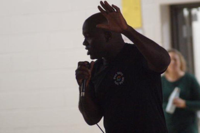 onevoiceoneteam's tweet image. An amazing student from CDDHS took some photos while watching a OVOT presentation! Check out some of her photos! Thanks Kayla🤗🥰
#ovot #schoolprogramming #onevoiceoneteam #nonprofit