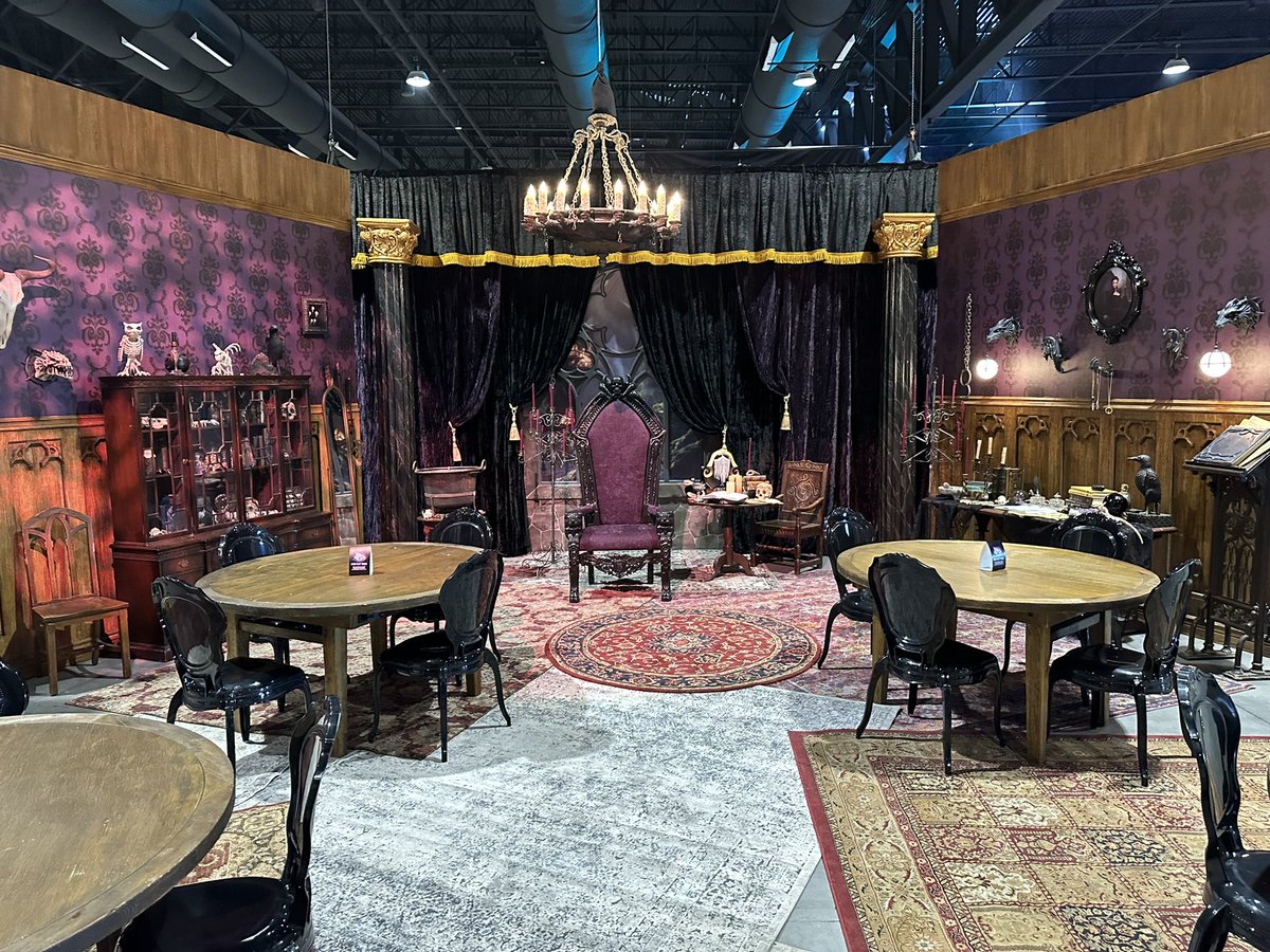 IgnitingMtg's tweet photo. Here are some of the play spaces at M30. The tables are free play spaces for casual gaming! #MagicTheGathering #Magic30 @CovenMtg and @SethCPolansky https://t.co/I9dnzQcJt9