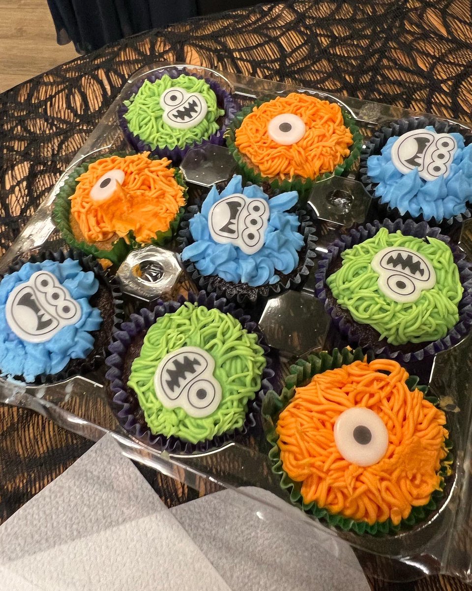 antheaking2's tweet photo. A small class this evening so we had more cakes to share and enjoy quality time together as well as dancing to themed music 🩰… Happy Halloween 🎃 and stay safe everyone 🧡xx
#themedclass #antheamkingschoolofdancing #halloween2022 #Barry #qualitytime #halloweentreats https://t.co/erEf29bkpc