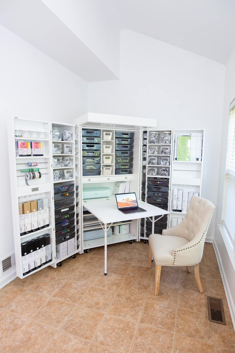 createroom's tweet photo. Happy Friday! Who's ready to spend all weekend at their DreamBox 🤚 😅

📸 : @itsnicolefoster

#DreamBox #createroom #organization #hideawayoffice #diy

Shop here: https://t.co/502eAlqdz0 https://t.co/qcvKd85Vu6