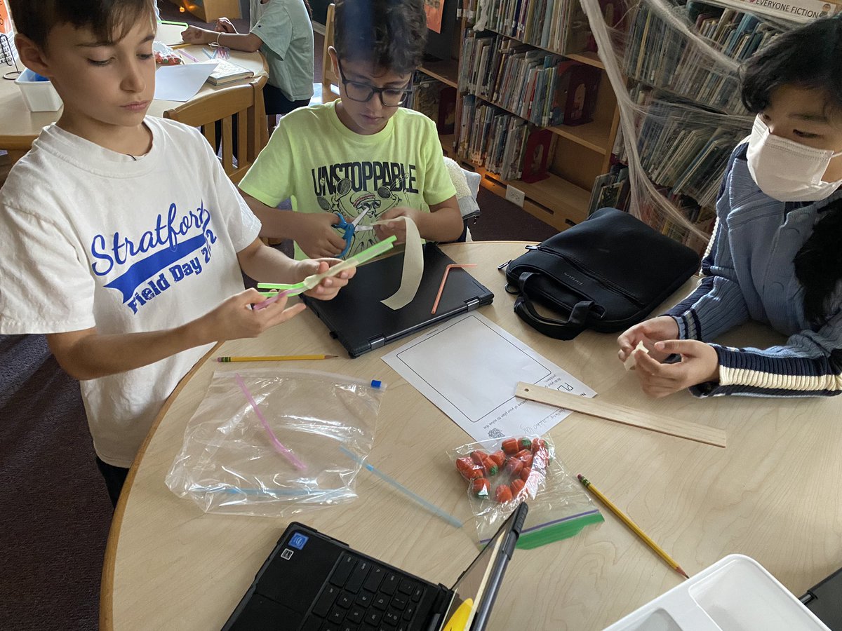POBSRLIBRARY's tweet photo. October STEM Challenge Fun in the SR Library. Fourth grade students worked in teams to build a witch’s broom prototype. @MrsPsihogiosPOB @BWileyPOB @POBSchools @MrsWintersSR https://t.co/n0s4JlmFKB
