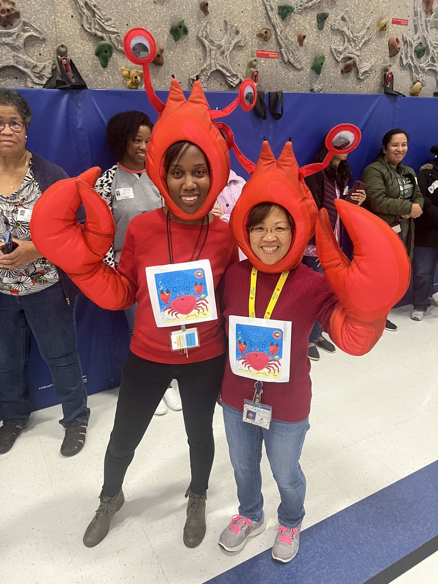 Harrington_El's tweet photo. What a successful Red Ribbon Week! Today was a blast for everyone. Our staff and students enjoyed dressing up as their favorite book character. It was a joy to see all of our students passion and love for their favorite books! https://t.co/twSezuB1pU