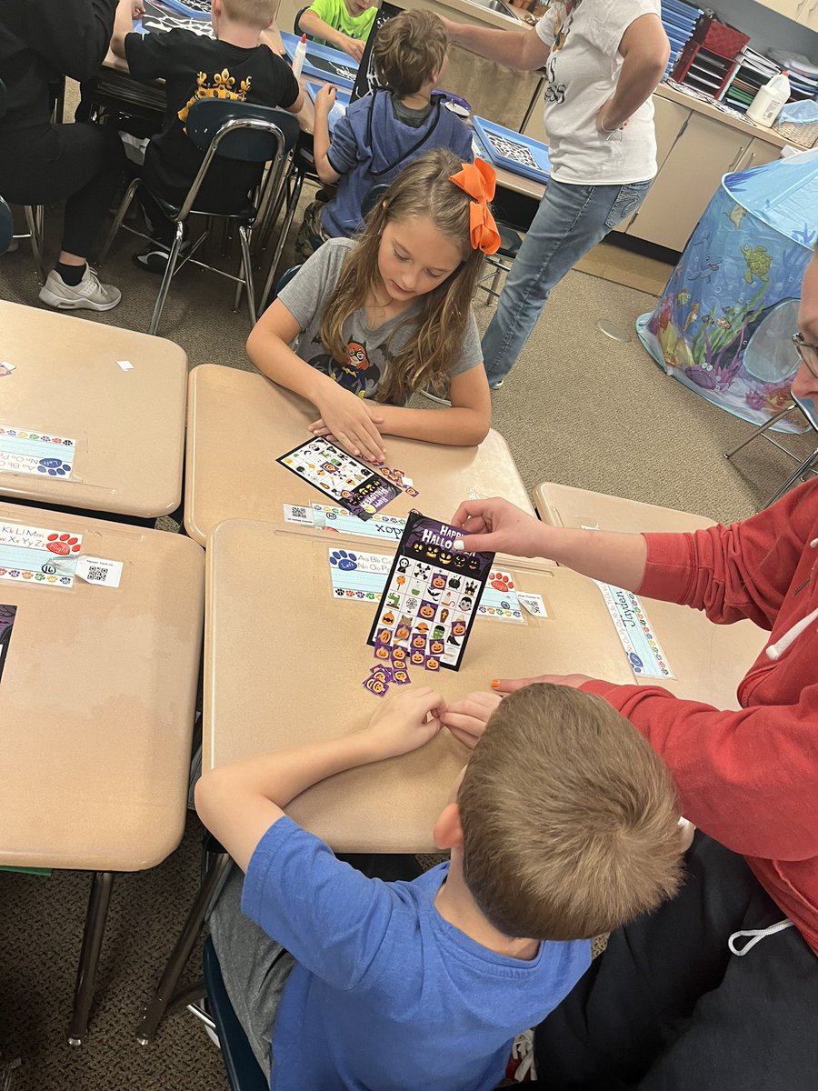 Mrs. Dana Barker (@th_principal) on Twitter photo 