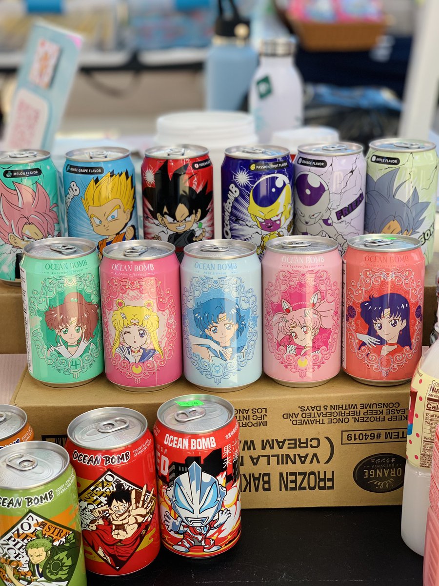 SandyFoxWorld's tweet photo. Love the vendors here @UwUConAZ Chibiusa Ocean Bomb lychee drink💗
 #uwucon #uwuconaz ✨ https://t.co/aCwbYPTYvV