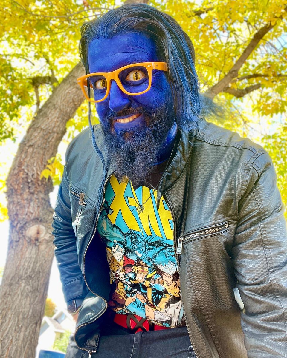 anonymoosio's tweet photo. @RealHughJackman Blue hair so I had to do punk RAWK beast this year 🤷🏻‍♂��❌ #xmen #sorrynotsorry #wolverinesstillmyfav https://t.co/kO9YTSrFn7
