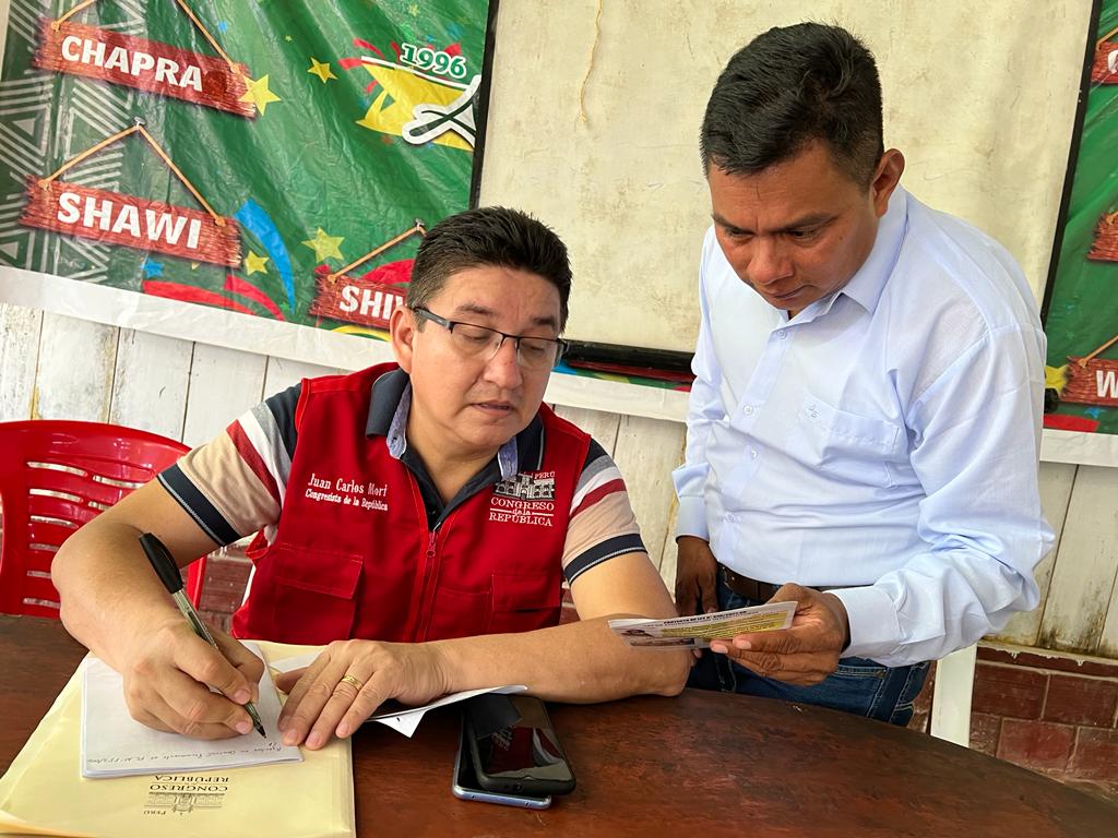 FENAP_PERU's tweet photo. Saludamos el compromiso del Congresista @JuanCarlosMoriC para el impulso y la aprobación de de los Proyecto de Ley de Creación del Registro de Pueblos en la @SUNARP y la Titulación de la Propiedad Territorial de los Pueblos.
#DerechosHumanos 
#CongresodelaRepublica https://t.co/6QwwJOA1LR