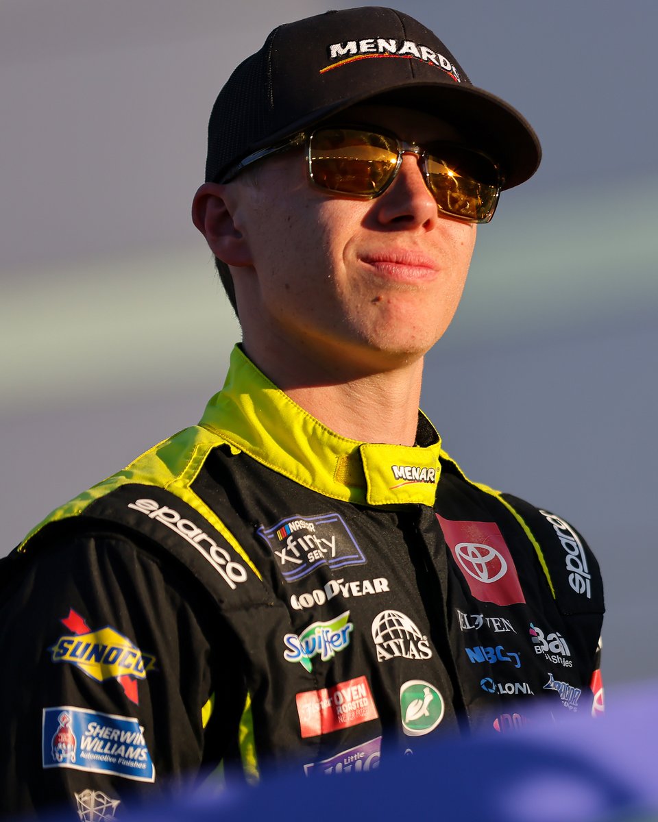 The best view for Saturday goes to the 1️⃣9️⃣! 

<a href="/BrandonJonesRac/">Brandon Jones</a> wins the pole for the #DeadOnTools250 at <a href="/MartinsvilleSwy/">Martinsville Speedway</a>! #NASCARPlayoffs