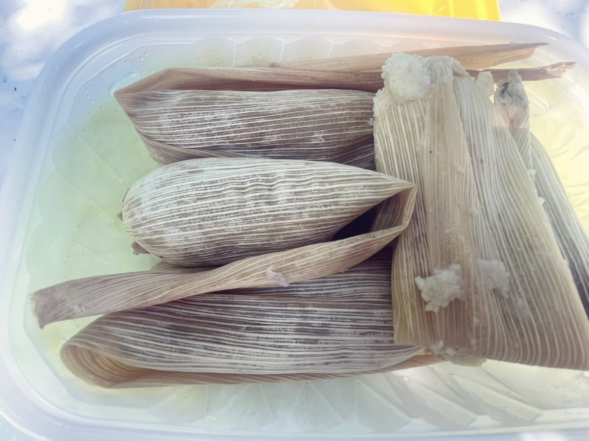 cyju19's tweet photo. Ayer les conté a mis alumnos de gastro que en Xalapa no había “piques” de frijol. Y hoy me sorprendieron con unos 🥹🥹 https://t.co/Asibzru0dZ